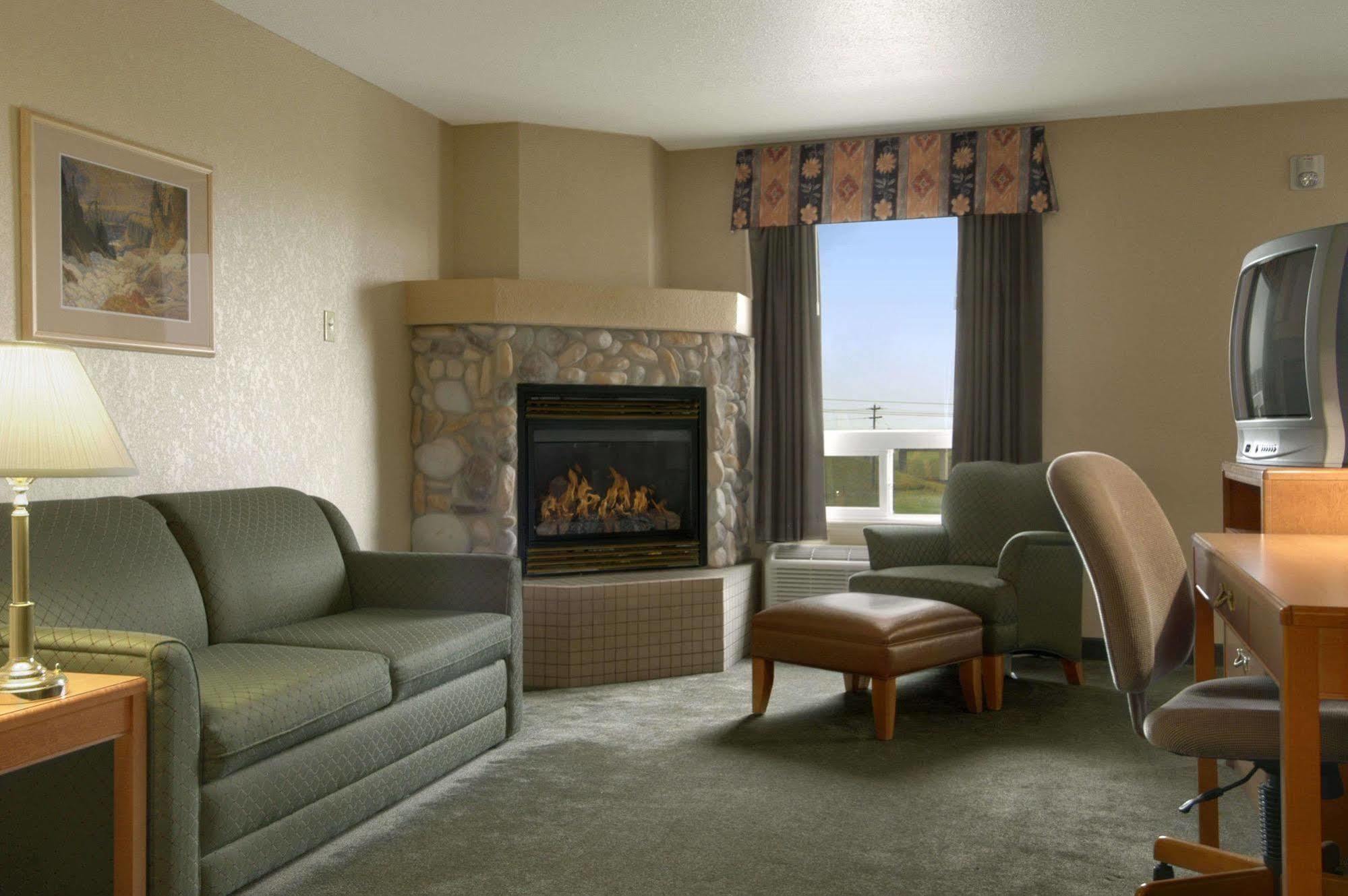 Days Inn By Wyndham Red Deer Ruang foto